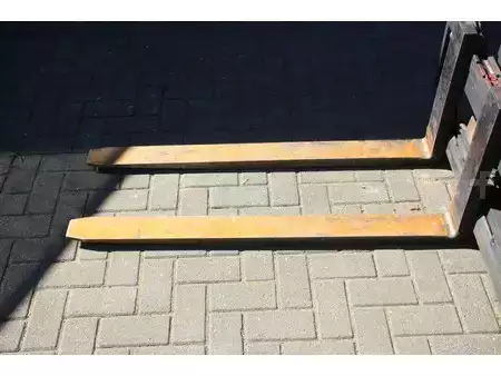 Elektro 4 Rad 2015  Linde E25-01 (12)