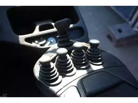 Elektro 4 Rad 2015  Linde E25-01 (25)