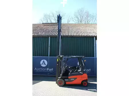 Elektro 4 Rad 2015  Linde E25-01 (31)