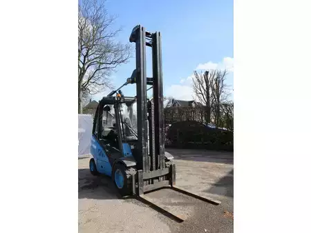 Treibgasstapler 2009  Linde H25T (7)