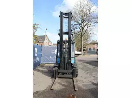 Treibgasstapler 2009  Linde H25T (8)