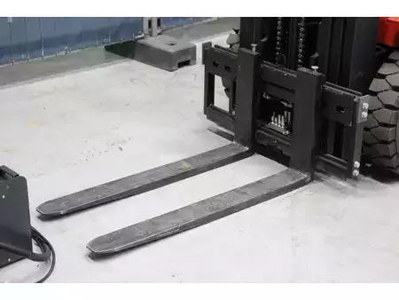 Elektromos 4 kerekű 2021  EP Equipment EFL252 (14)