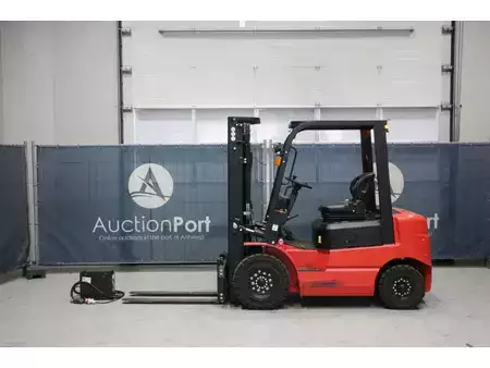 Elektromos 4 kerekű 2021  EP Equipment EFL252 (2)