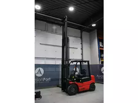 Elektromos 4 kerekű 2021  EP Equipment EFL252 (35)