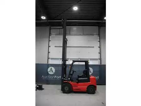 Elektromos 4 kerekű 2021  EP Equipment EFL252 (36)