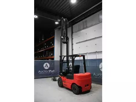 Elektromos 4 kerekű 2021  EP Equipment EFL252 (37)