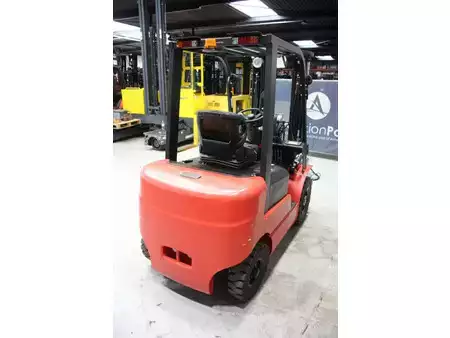 Elektromos 4 kerekű 2021  EP Equipment EFL252 (5)