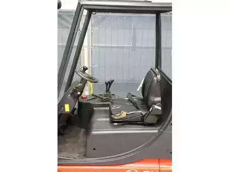 Elektrisk- 4 hjul - Linde E14 (17)