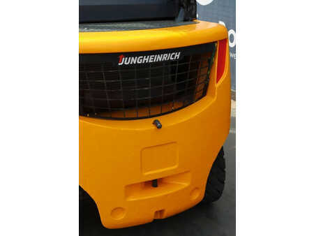 Carrelli elevatori diesel 2015  Jungheinrich DFG435s (16)