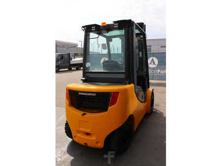 Carrelli elevatori diesel 2015  Jungheinrich DFG435s (5)