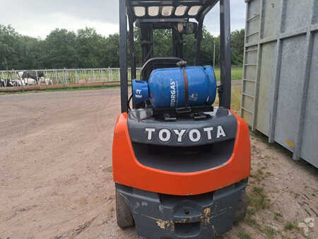 LPG Forklifts 2009  Toyota 02-8FGF 25 (5)