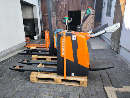 Transpaleta eléctrica 2022  Doosan BPR208-7 EPS (13)