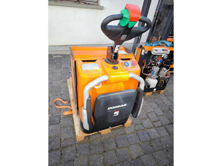 Transpaleta eléctrica 2022  Doosan BPR208-7 EPS (9)
