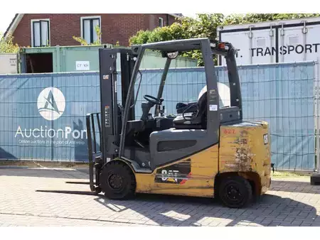 4-wiel elektrische heftrucks - CAT Lift Trucks 2EP5000 (3)