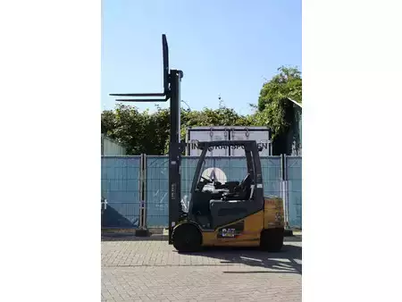 4-wiel elektrische heftrucks - CAT Lift Trucks 2EP5000 (33)