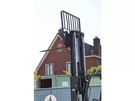 4-wiel elektrische heftrucks - CAT Lift Trucks 2EP5000 (35)