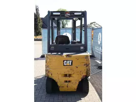 4-wiel elektrische heftrucks - CAT Lift Trucks 2EP5000 (5)