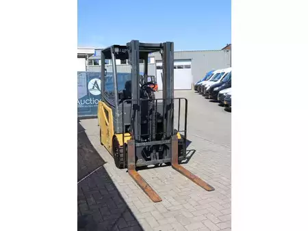 4-wiel elektrische heftrucks - CAT Lift Trucks 2EP5000 (7)