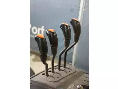 Chariots élévateurs GPL 2012  Doosan G45SC-5 (25)