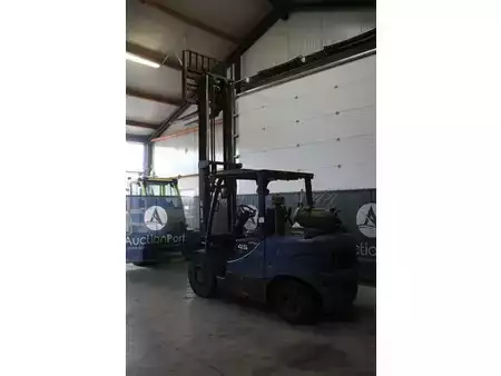 Chariots élévateurs GPL 2012  Doosan G45SC-5 (30)