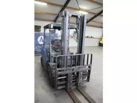 Chariots élévateurs GPL 2012  Doosan G45SC-5 (6)