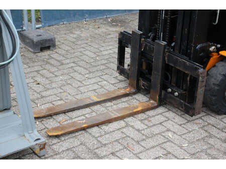 4-wiel elektrische heftrucks 2007  Samuk HJ13 (10)