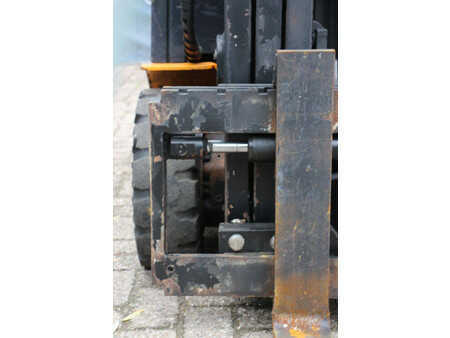 4-wiel elektrische heftrucks 2007  Samuk HJ13 (12)