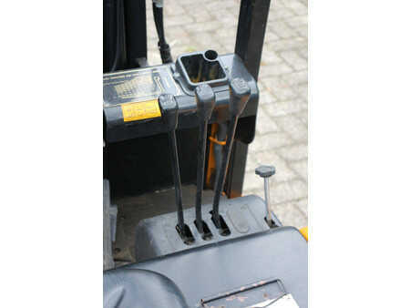 4-wiel elektrische heftrucks 2007  Samuk HJ13 (19)