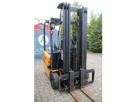 4-wiel elektrische heftrucks 2007  Samuk HJ13 (6)