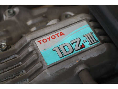 Dieselový VZV 2012  Toyota 02-8FDF30 (36)