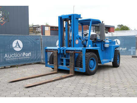 Diesel heftrucks - Clark DCY 160 (9)