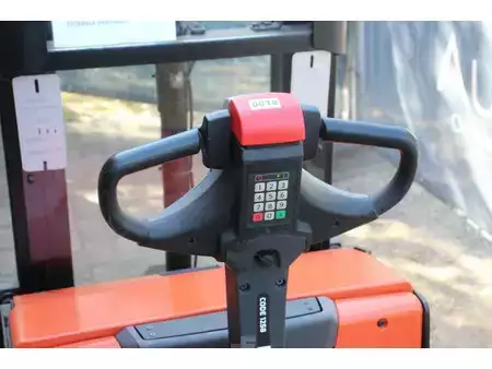 Stacker pedestre 2021  Toyota SWE200D (13)