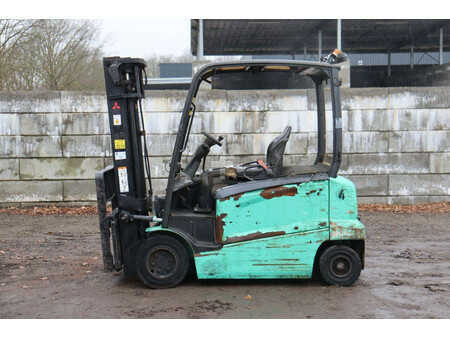 Elektro 4 Rad 2018  Mitsubishi FB35N (2)