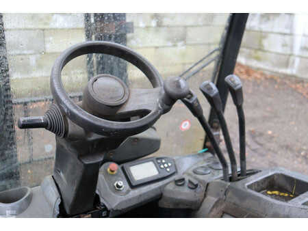 Elektro 4 Rad 2018  Mitsubishi FB35N (22)