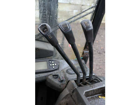 Elektro 4 Rad 2018  Mitsubishi FB35N (25)