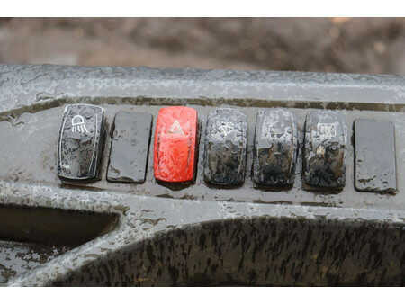 Elektro 4 Rad 2018  Mitsubishi FB35N (26)