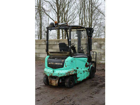 Elektro 4 Rad 2018  Mitsubishi FB35N (6)