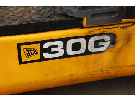 Chariots téléscopiques fixes 2010  JCB 30G (15)
