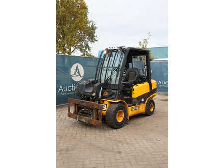 Chariots téléscopiques fixes 2010  JCB 30G (9)