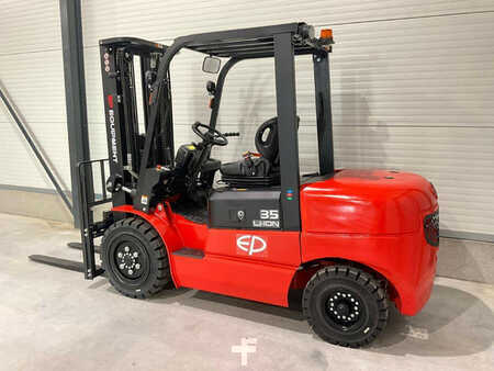 4 Wheels 2025  EP Equipment EFL352 (3)