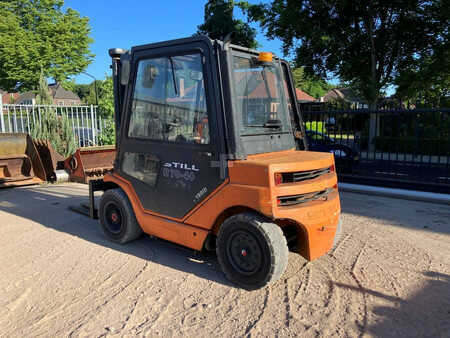 Empilhador diesel 2007  Still R70-40 (3)