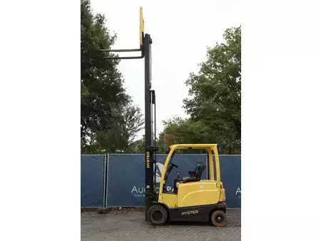 Chariots électriques à 4 roues 2017  Hyster J2.5XN (34)