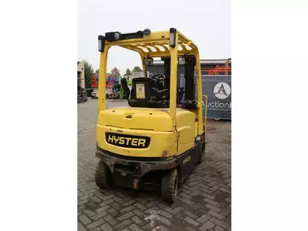 Chariots électriques à 4 roues 2017  Hyster J2.5XN (6)