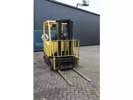 Chariots électriques à 4 roues 2017  Hyster J2.5XN (7)