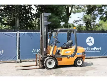 Dieselstapler - Samsung SF30D (1)