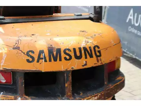 Dieselstapler - Samsung SF30D (21)