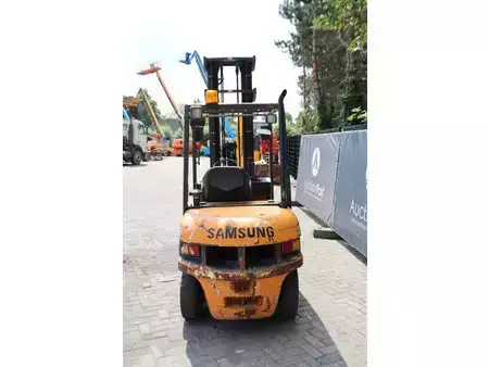 Dieselstapler - Samsung SF30D (5)