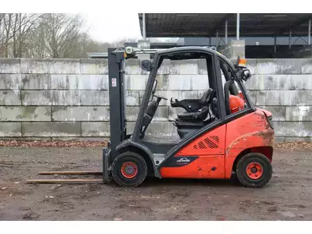 Carretilla elevadora GLP 2018  Linde H25T-02 (2)