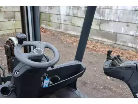 Carretilla elevadora GLP 2018  Linde H25T-02 (24)