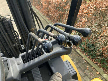 Carrelli elettrici 4 ruote 2009  CAT Lift Trucks EP30K (21)